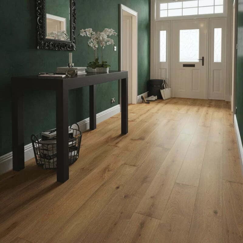 Załaduj obraz do przeglądarki galerii, mountain trail oak flooring displayed in a hallway
