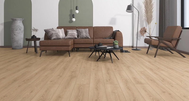 Завантажте зображення в засіб перегляду галереї, rialto oak laminate flooring displayed in a living area
