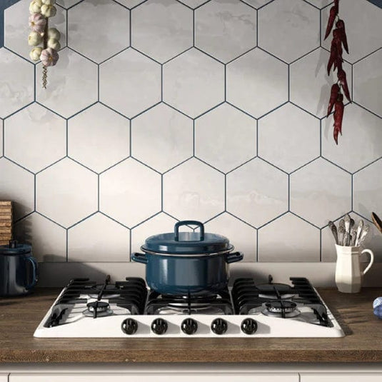 hexatile in blanco mate, 17.5x20cm in the kitchen