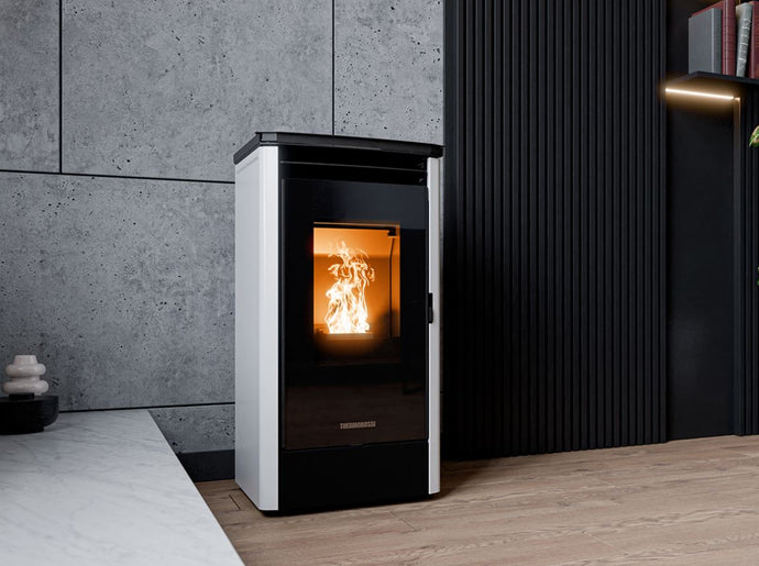 Thermorossi Urban 7 Wood Pellet Stove | 7KW | Black