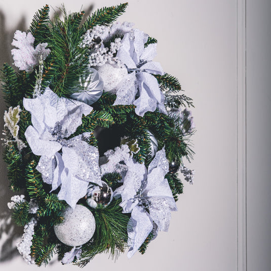 Poinsettia Wreath White