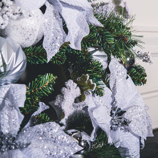 Poinsettia Wreath White