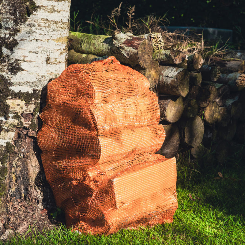 Załaduj obraz do przeglądarki galerii, Hardwood Firewood 375kg - 64 x 22L Bags Home Delivery Ash with Two Kindling bags
