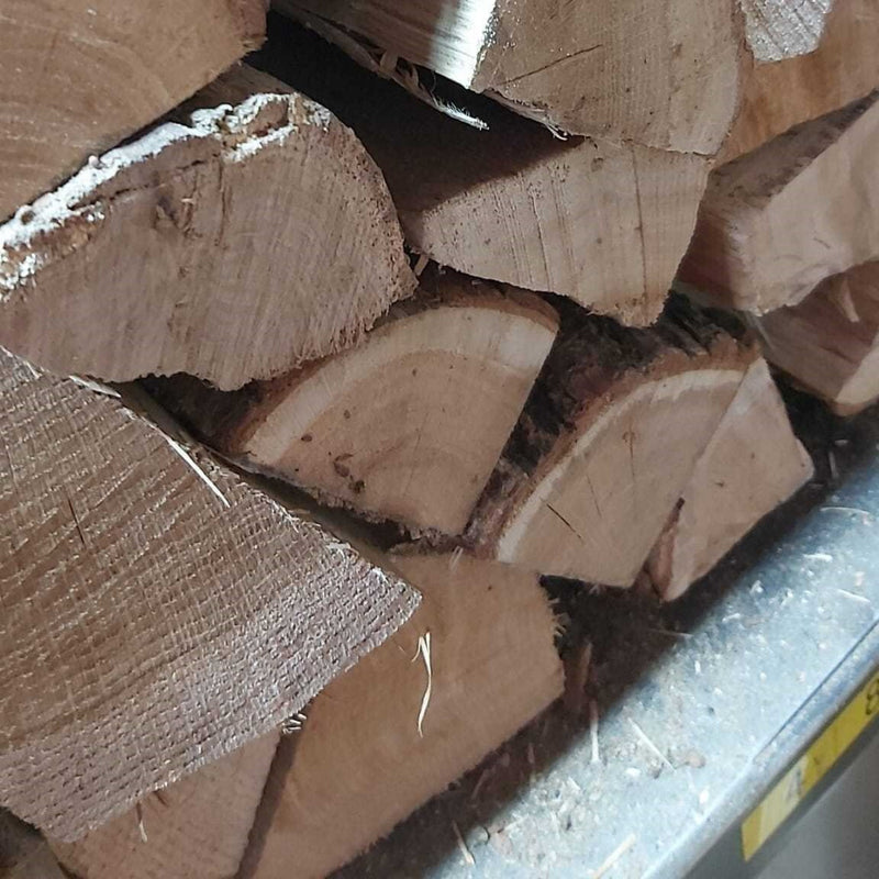 Załaduj obraz do przeglądarki galerii, Oak Firewood 1.85m³ - 840kg Kiln Dried (4 Row) Pallet
